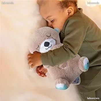 Peluche Apaisante musicale et lumineuse pour bébé - l'univers des bébés